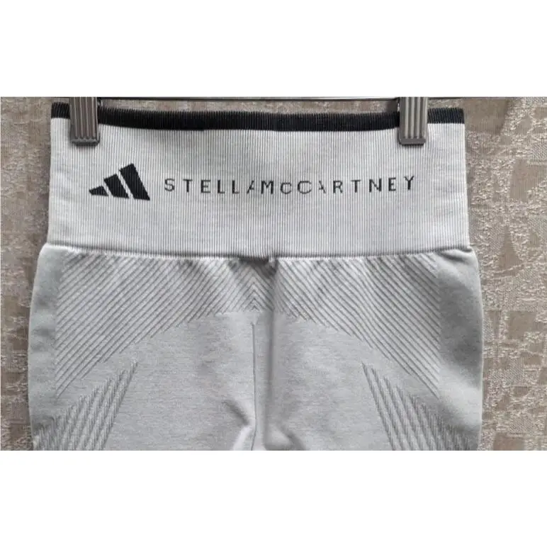 Adidas clothing - HR8891 - HR8891 - MGH Solid Grey/White 3