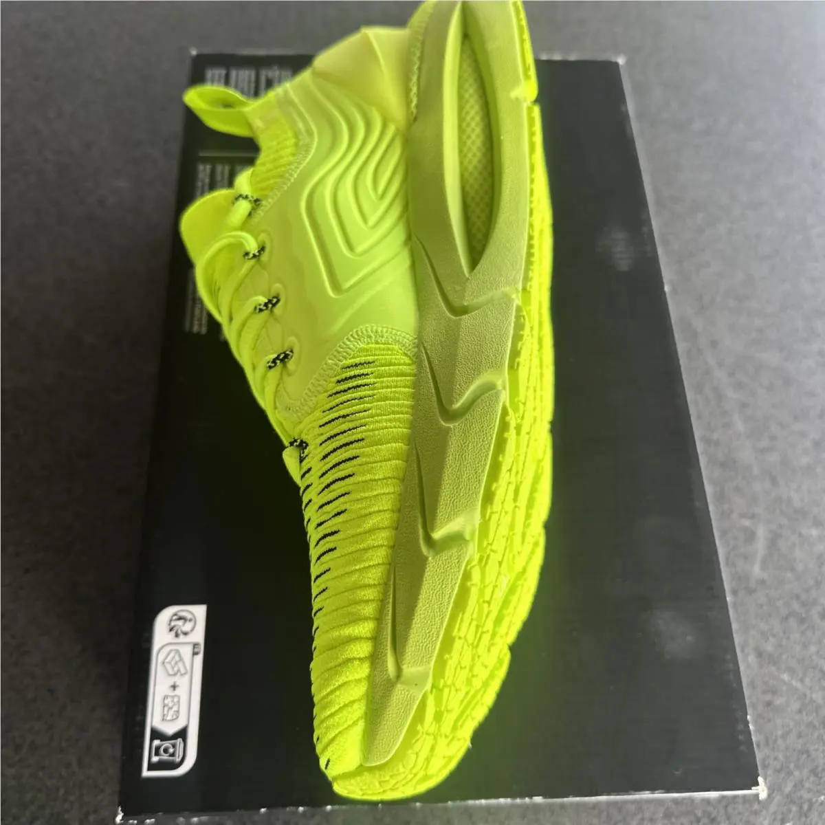 Under Armour shoes - Under Armour HOVR Phantom - HOVR Phantom - 3024154-307 - Yellow (UPC: 0195252928988) 5