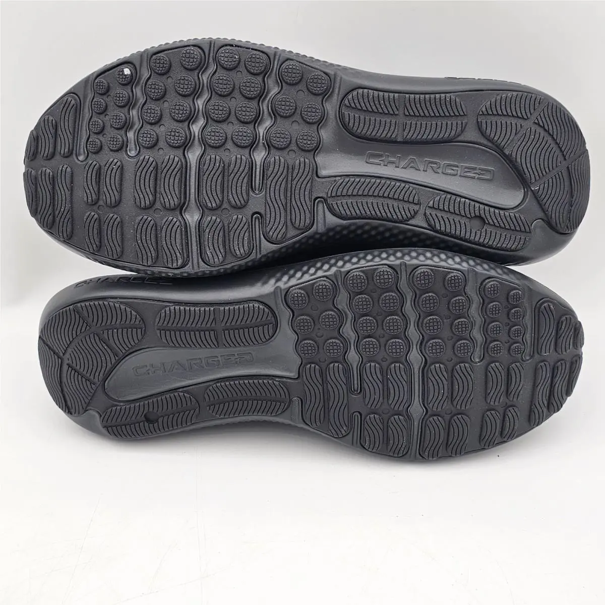 Under Armour shoes - Under Armour Charged Surge - Charged Surge - Black 7
