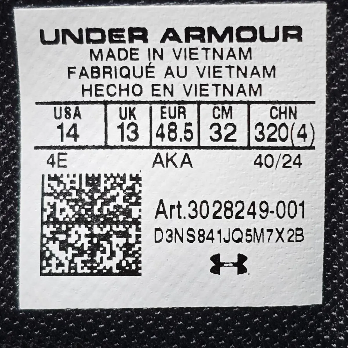 Under Armour shoes - Under Armour Charged Surge - Charged Surge - Black 8