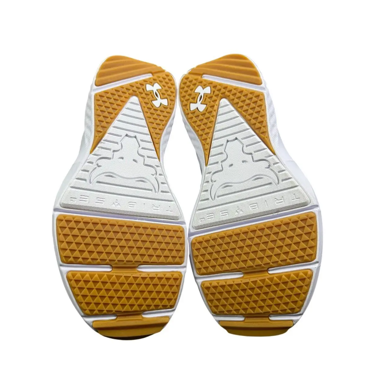 Under Armour shoes - White 3