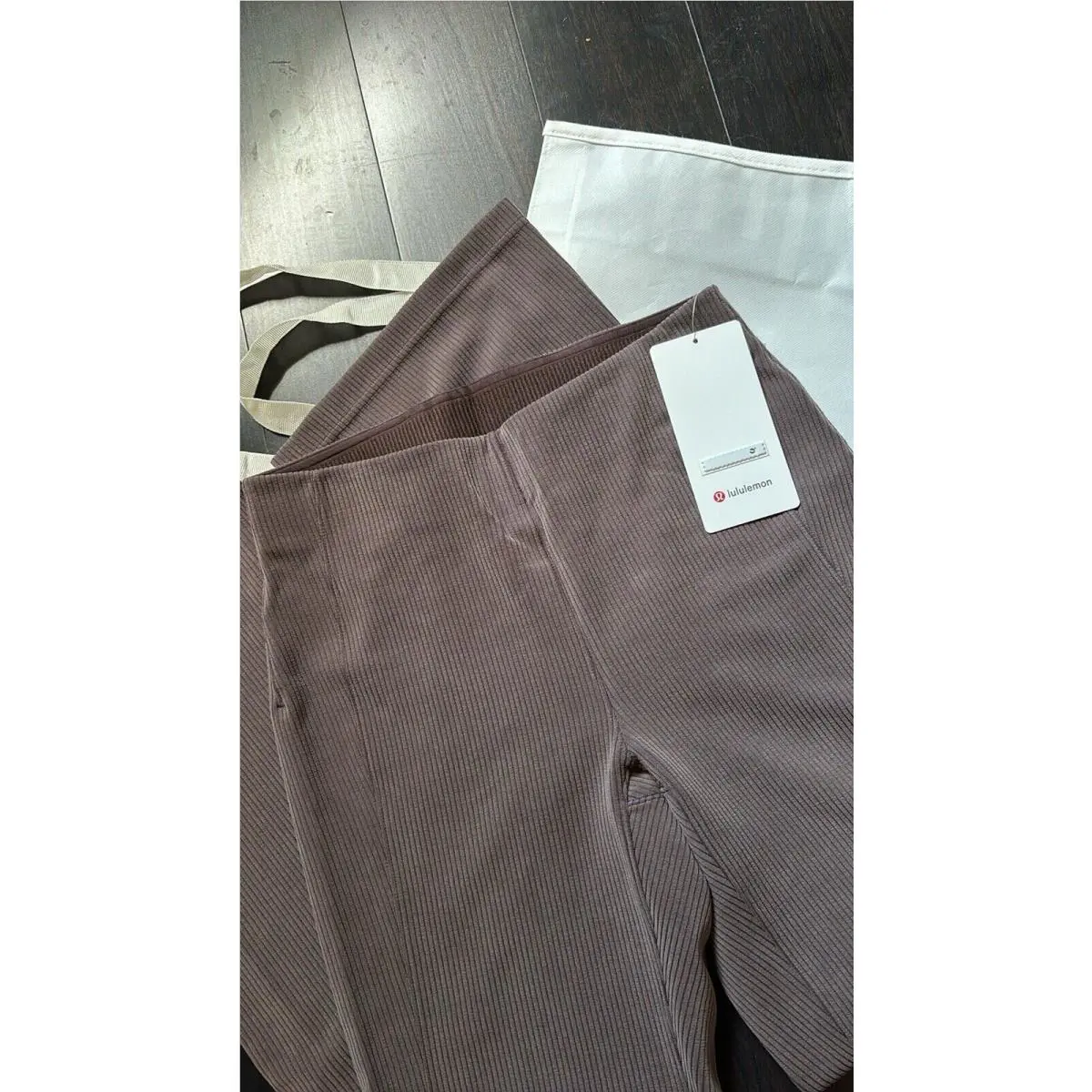 Lululemon clothing - Espresso 0