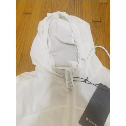 Lululemon clothing - White 2