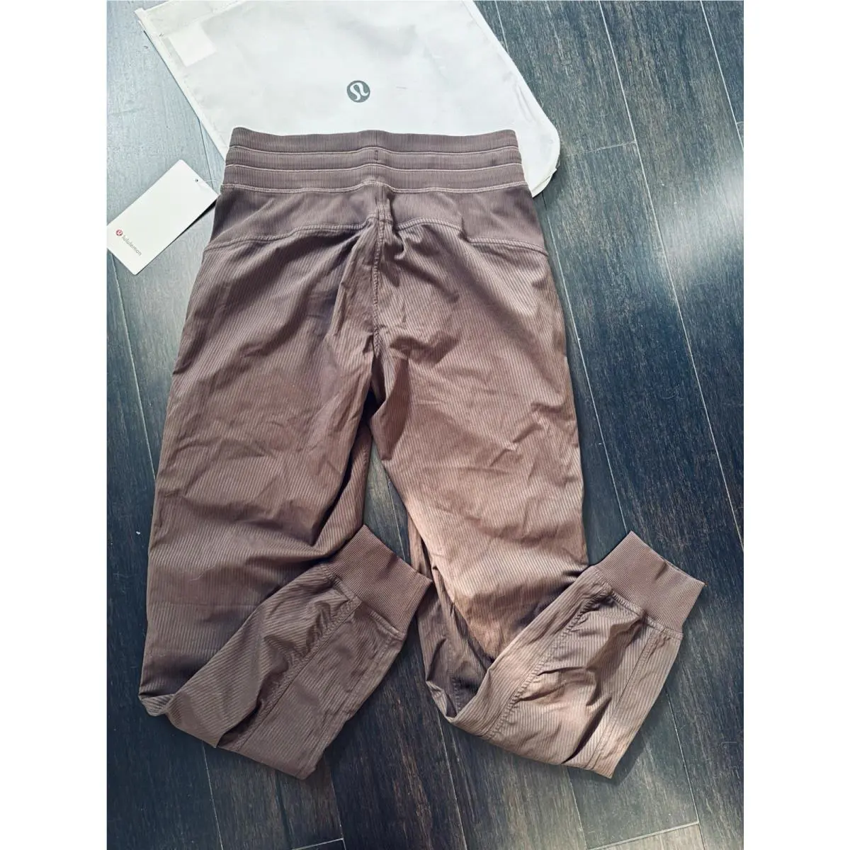 Lululemon clothing - Brown 1