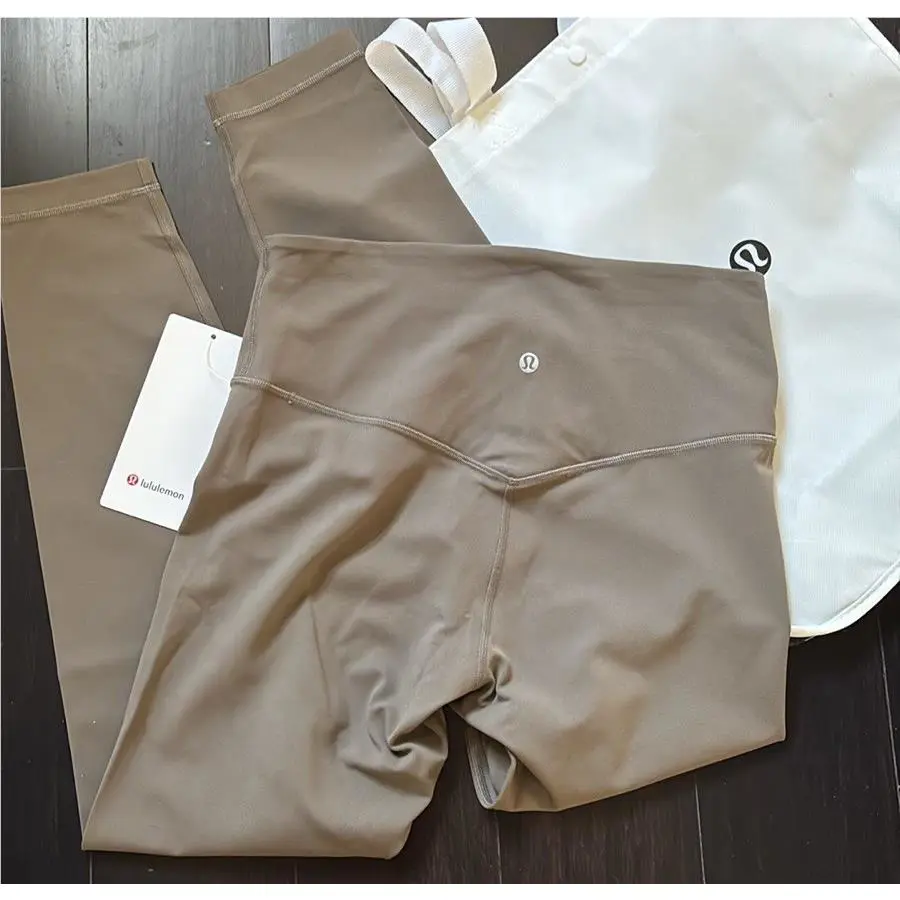 Lululemon clothing - Nomad 2
