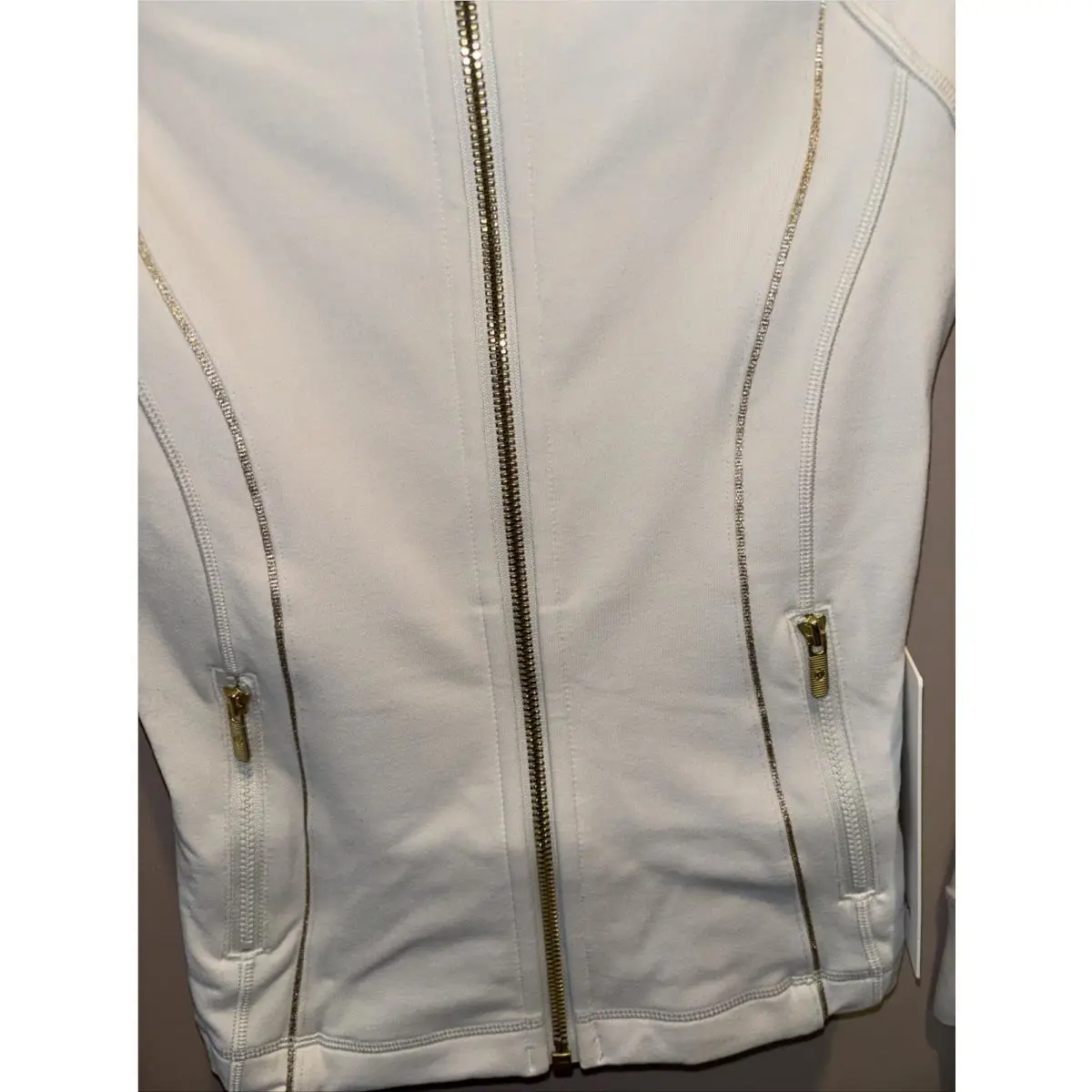 Lululemon clothing - Bone/gold 4