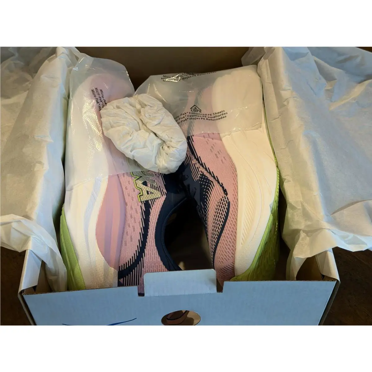 Hoka shoes - Hoka One One Skyflow - One One Skyflow - 1155113-MTW - Pink 3