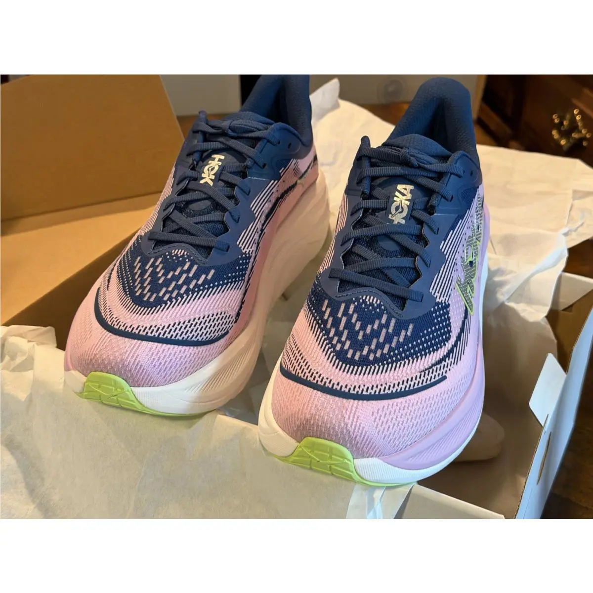 Hoka shoes - Hoka One One Skyflow - One One Skyflow - 1155113-MTW - Pink 4