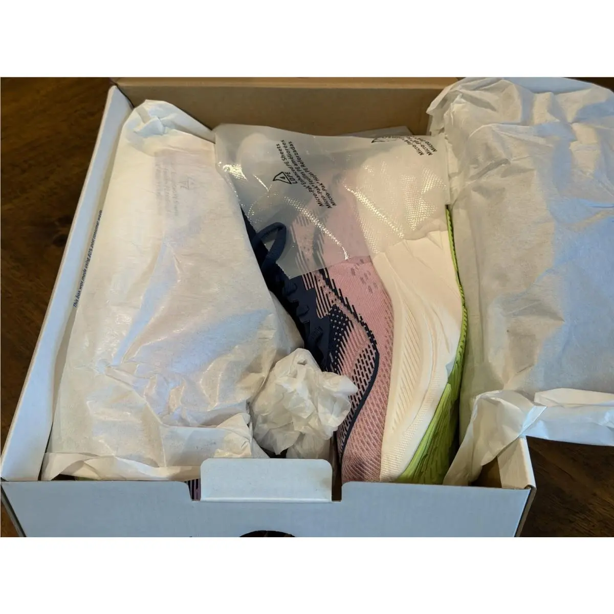 Hoka shoes - Hoka One One Skyflow - One One Skyflow - 1155113-MTW - Pink 3