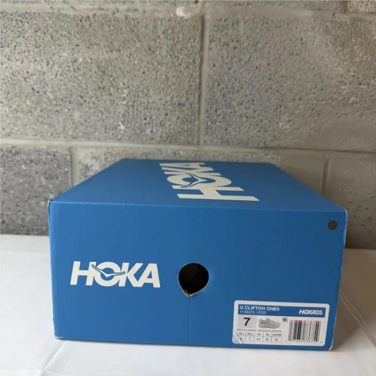 Hoka shoes - Hoka One One Clifton 9 - 1155370-FCG - White 3