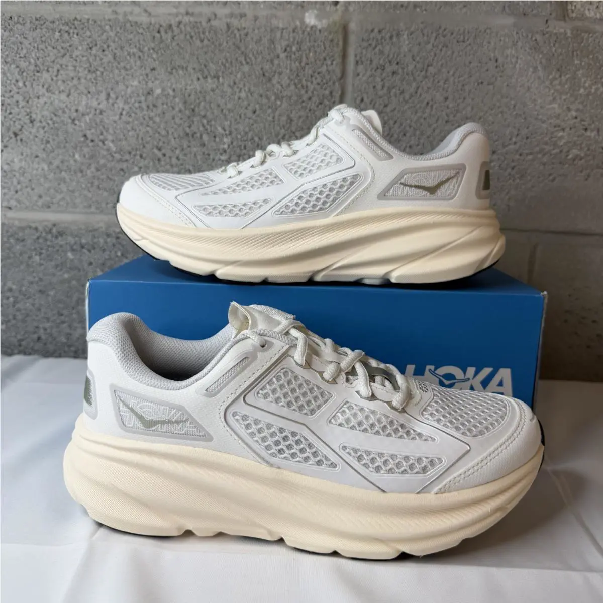 Hoka shoes - Hoka One One Clifton 9 - 1155370-FCG - White 0