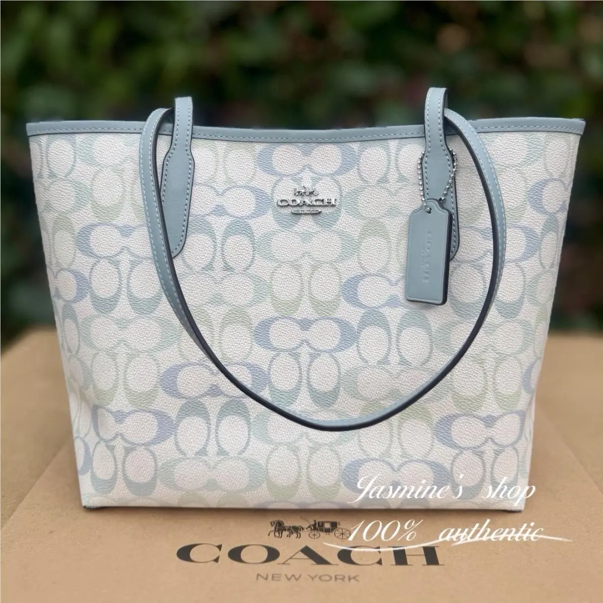 Coach Medium City Tote Bag In Pretty Signature Canvas CDZ09