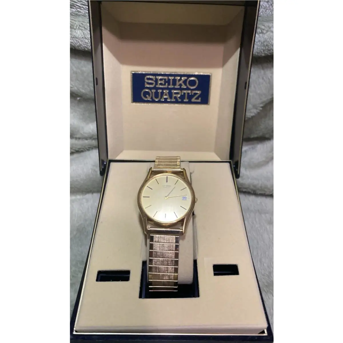 Seiko Quartz Dress Watch with Gold Band Mint