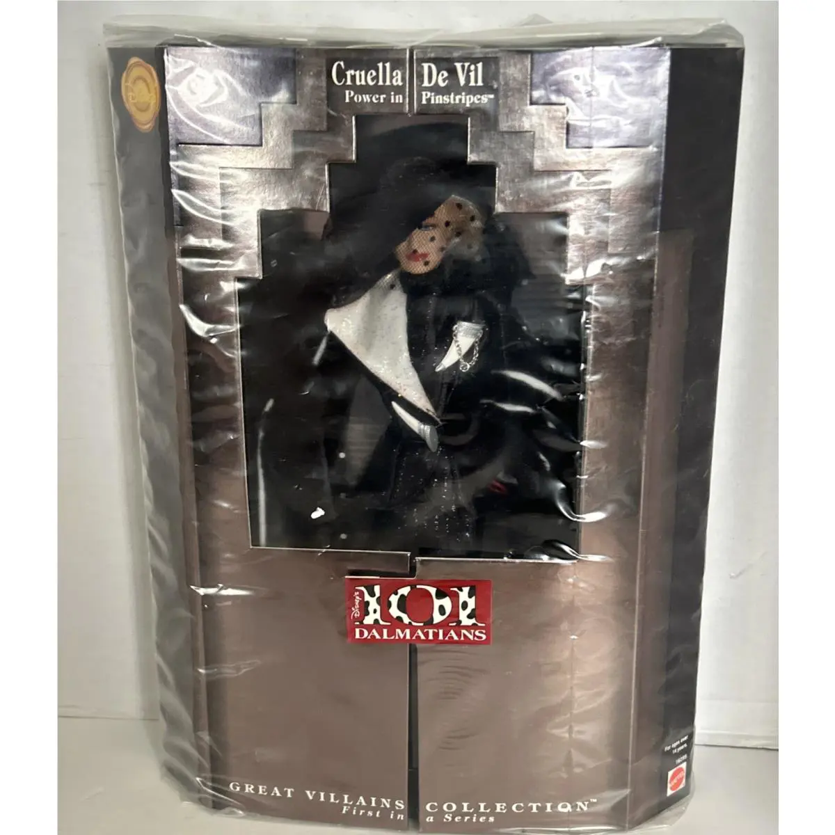 1996 Disney Barbie Cruella DE Vil Power IN Pinstripes 101 Dalmatians B-10