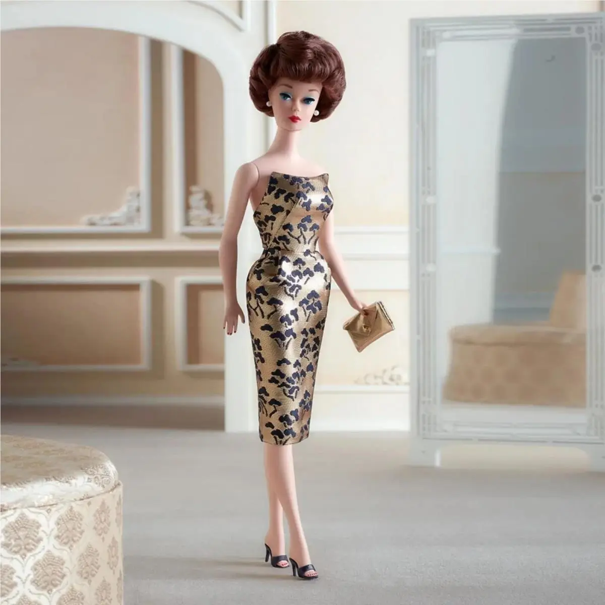 Nrfb 2021 Silkstone Brownette Bubble Cut Repro. Barbie Doll W/shipper Box GXL25