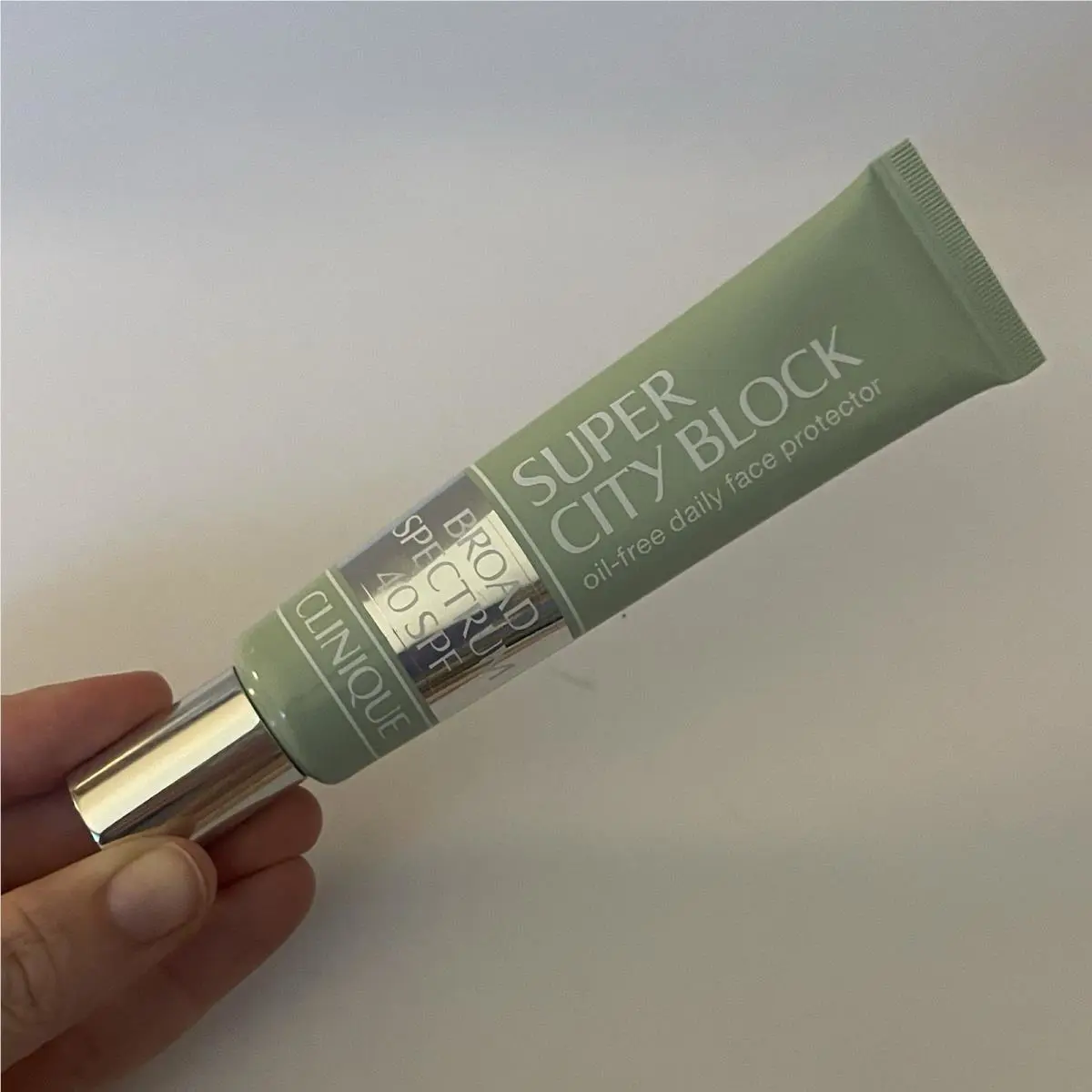 Clinique Super City Block Oil-free Daily Face Protector Broad Spectrum 40 Spf