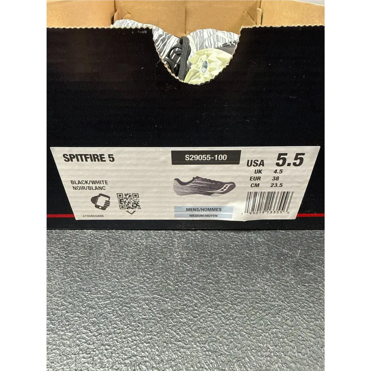 Saucony shoes - Black/White (UPC: 195019133556) 3