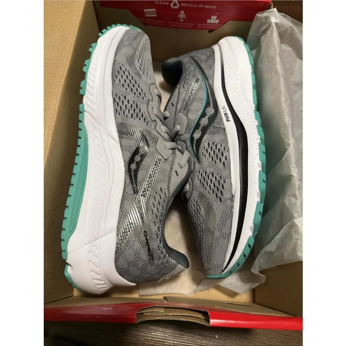 Saucony Sneakers Women`s Size US 7 S10681-20 Omni 20 Gray Running Performance