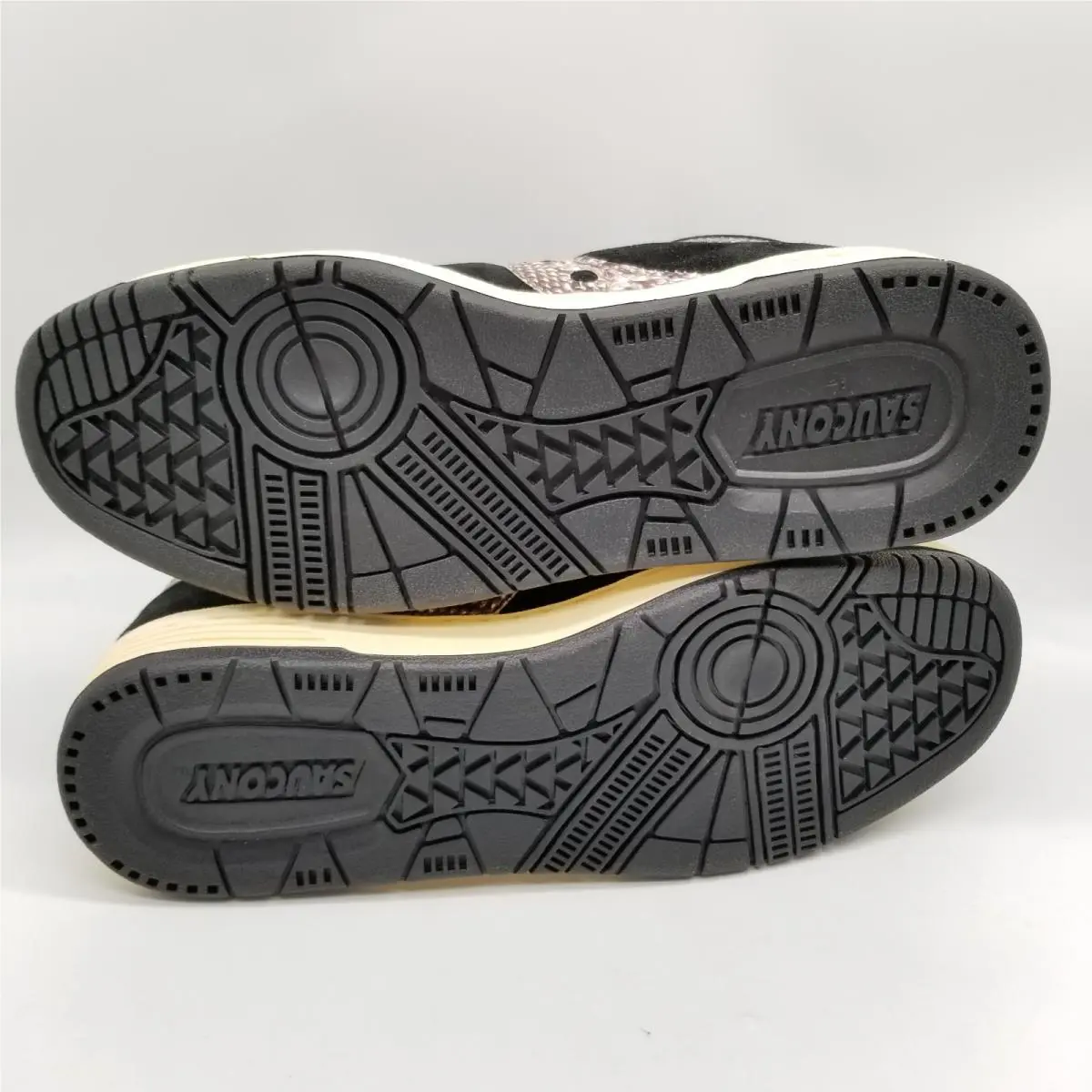 Saucony shoes - Saucony Hangtime - Hangtime - Black 5