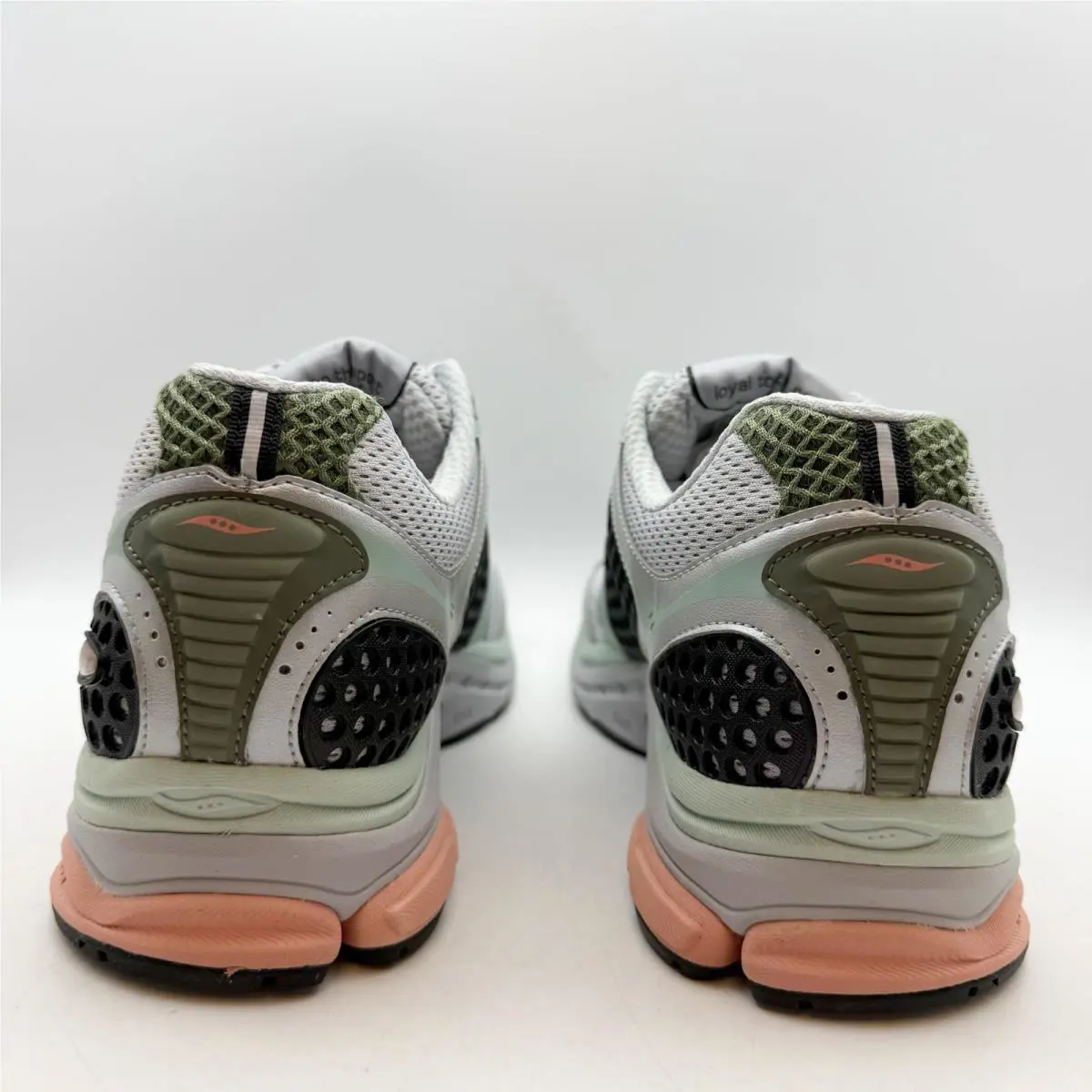 Saucony shoes - Gray (UPC: 195020052136) 6