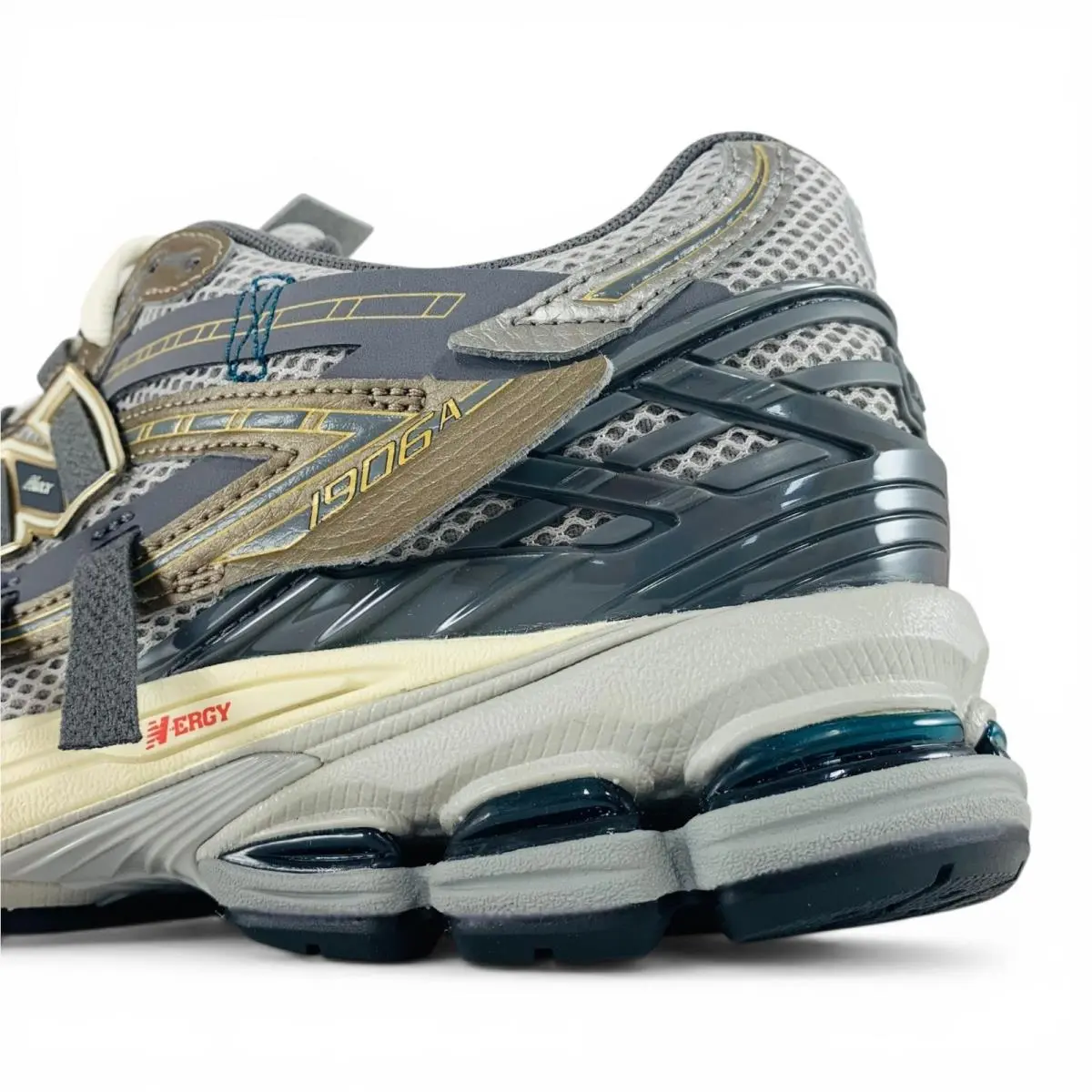New Balance shoes - New Balance 1906A - U19066U8 - Brown 23