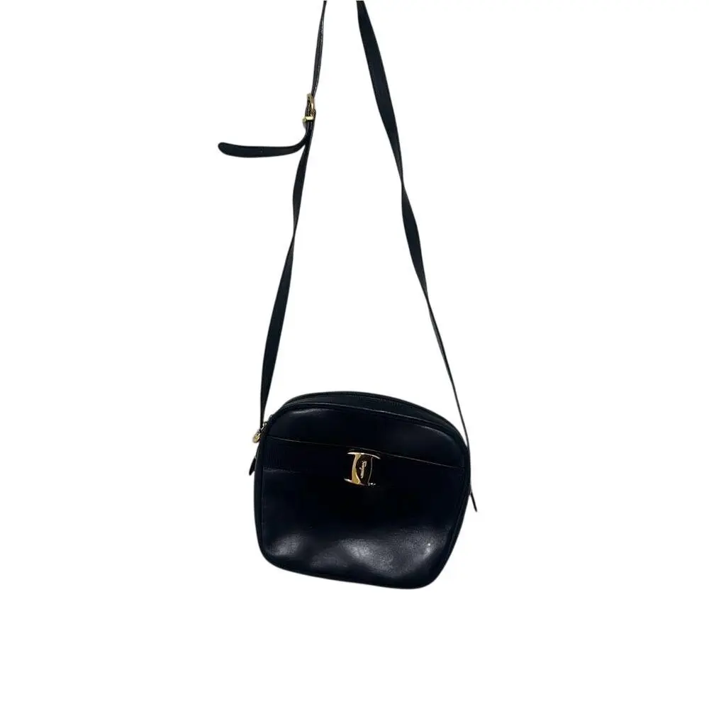 Vintage Salvatore Ferragamo Womens Navy Leather Crossbody Shoulder Bag