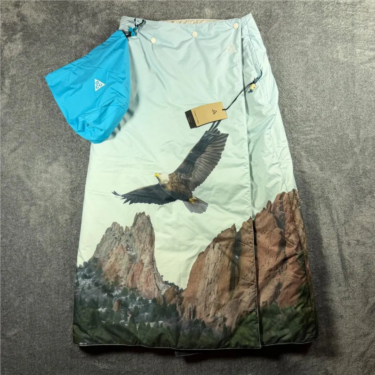 Nike Acg Therma-fit Adv Reversible Skirt Womens Small Cream Blue Graphic