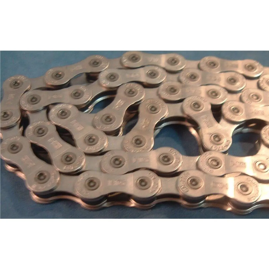 Shimano  - Ultegra - Ultegra - CN-7701 - Silver (UPC: 689228035539) 1