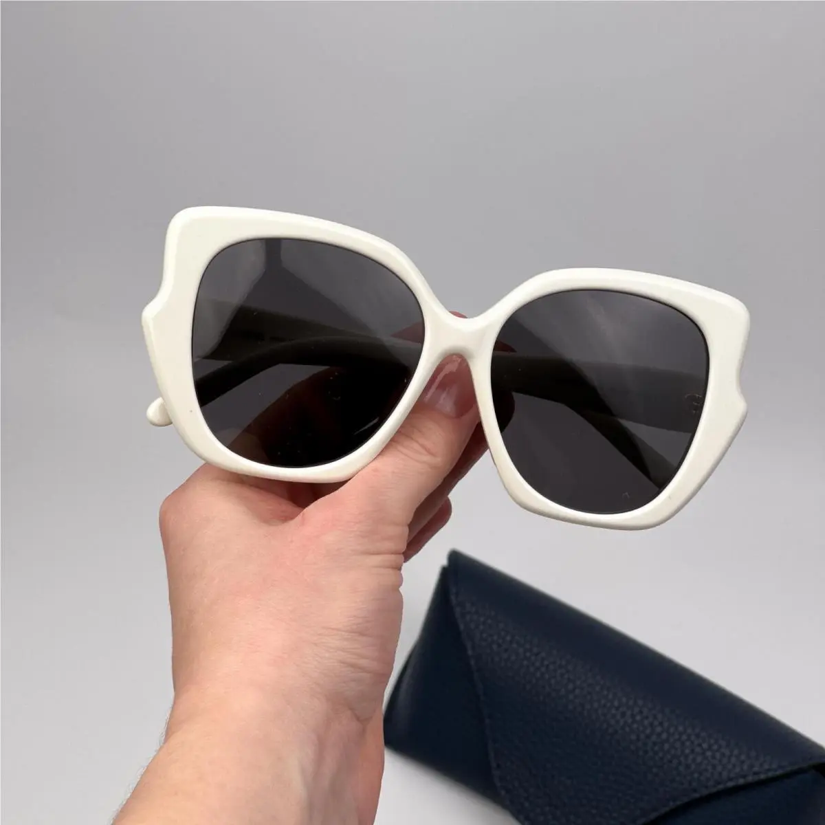 Loewe Women Sunglasses Ivory Smoke Butterfly LW40133F Inflated 25A