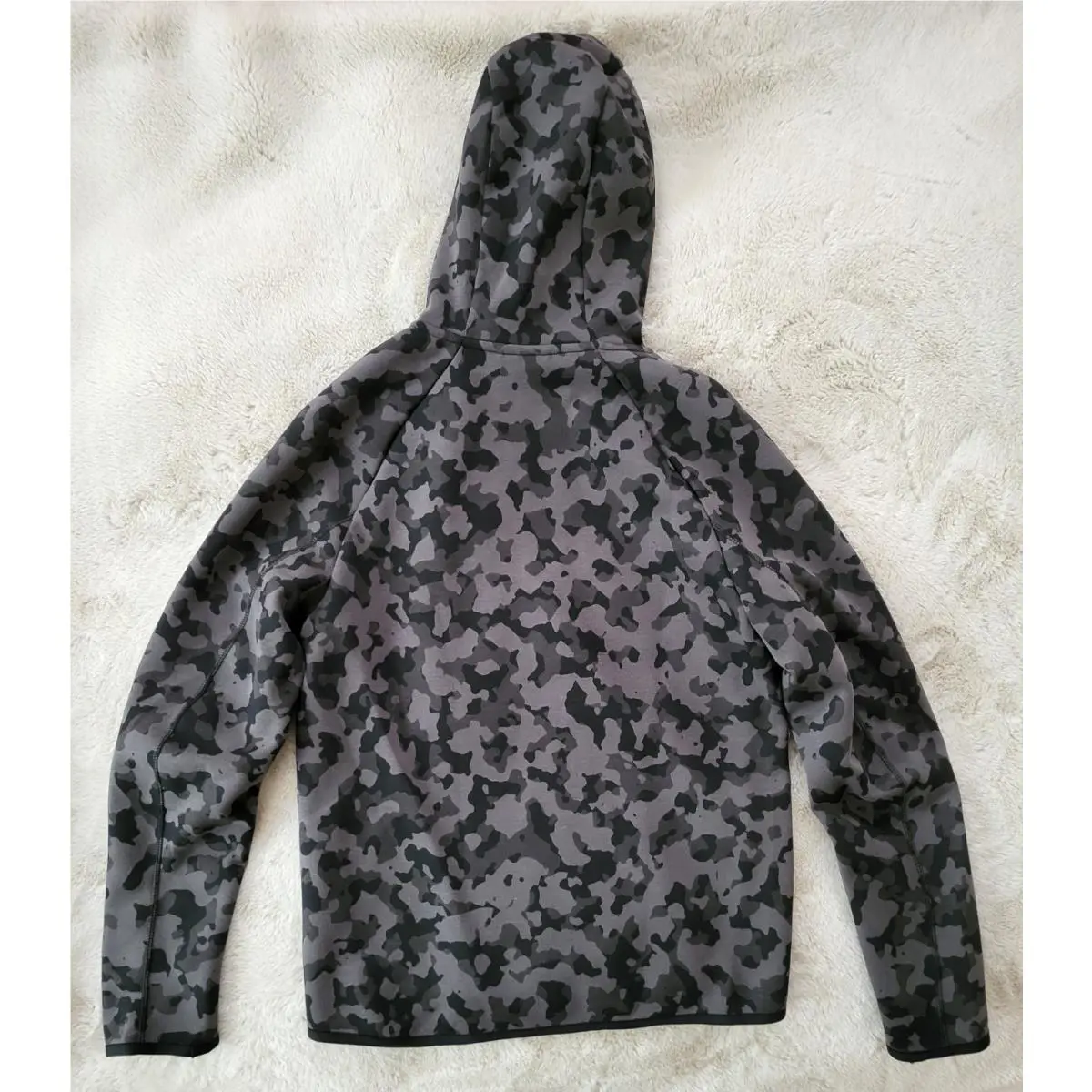 Nike clothing - Gray (UPC: 0193154982763) 3