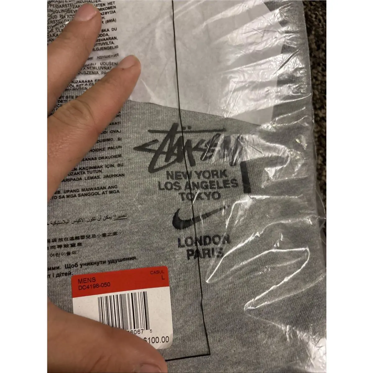 Nike clothing - Gray (UPC: 0194499660675) 3
