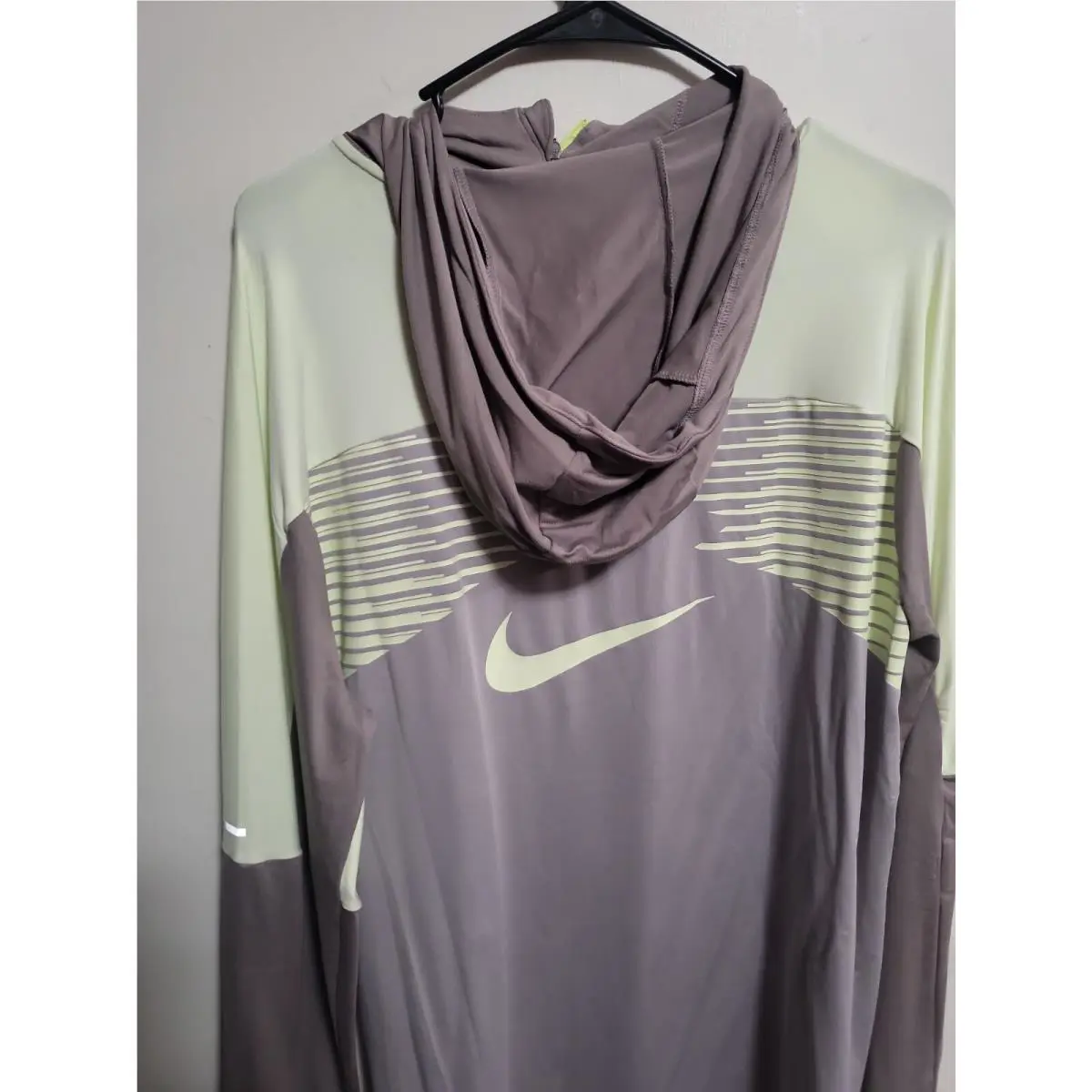 Nike clothing - DM5946 010 - DM5946 010 - Gray (UPC: 194958363024) 0