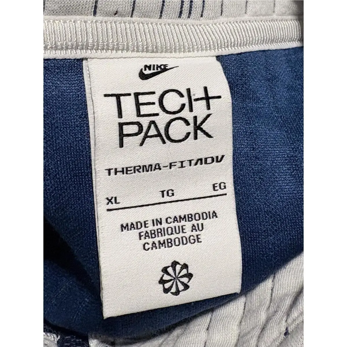 Nike clothing - Nike Tech Pack Therma Jacket - White 12