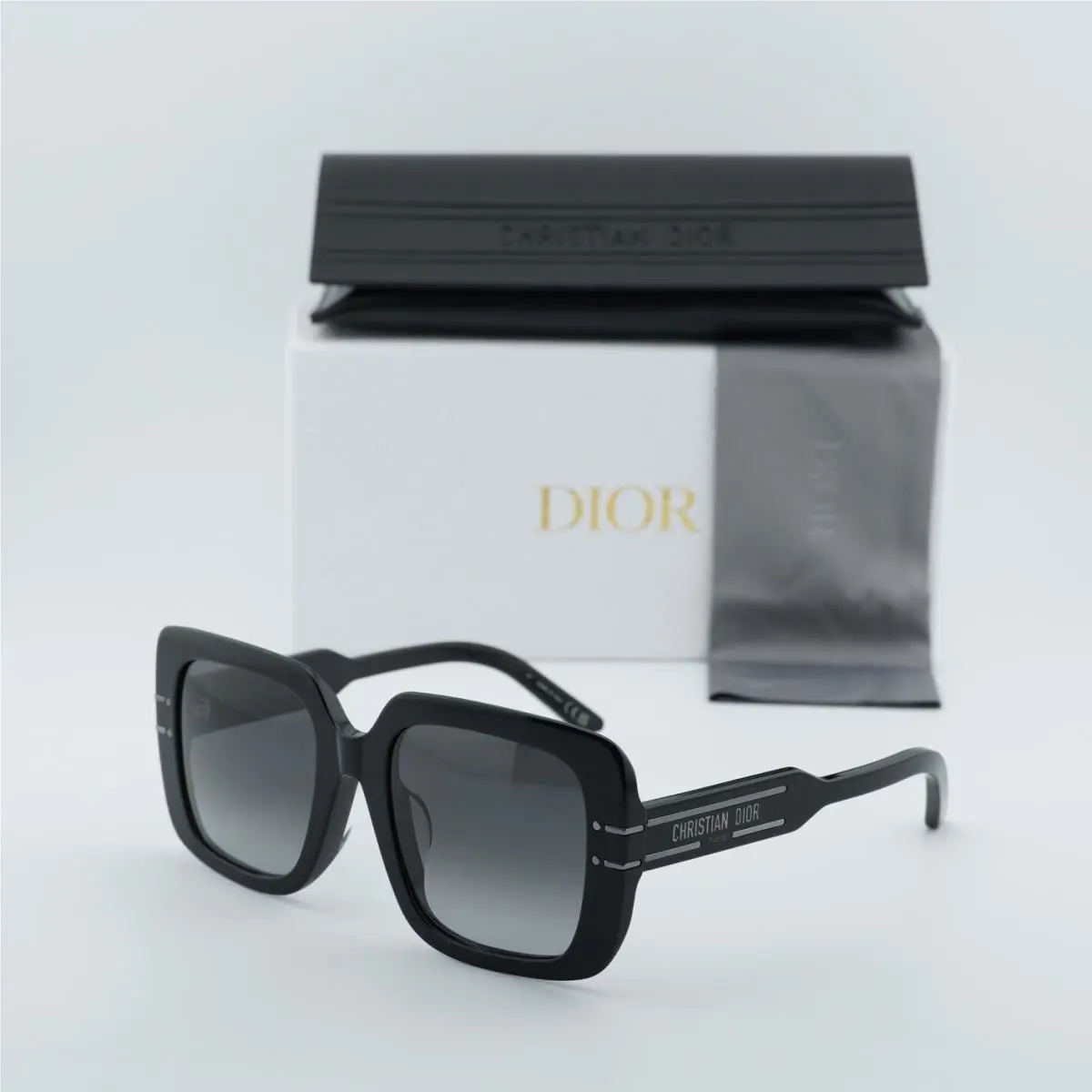 signature S11F 14A1 Shiny Black/grey Gradient 55-21-145 Sunglasses by Dior