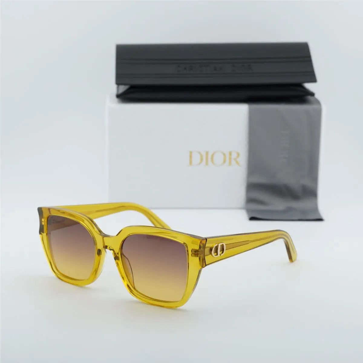glow S1I 66D2 Shiny Yellow/brown Gradient 53-20-140 Sunglasses by Dior