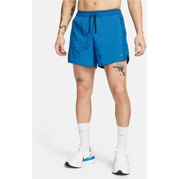 Nike clothing - Blue (UPC: 196976008963) 1