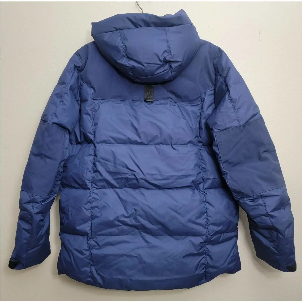 Nike clothing - Storm-Fit City Series Hooded Jacket - DD6980-410 - Midnight Navy (UPC: 195239088162) 2