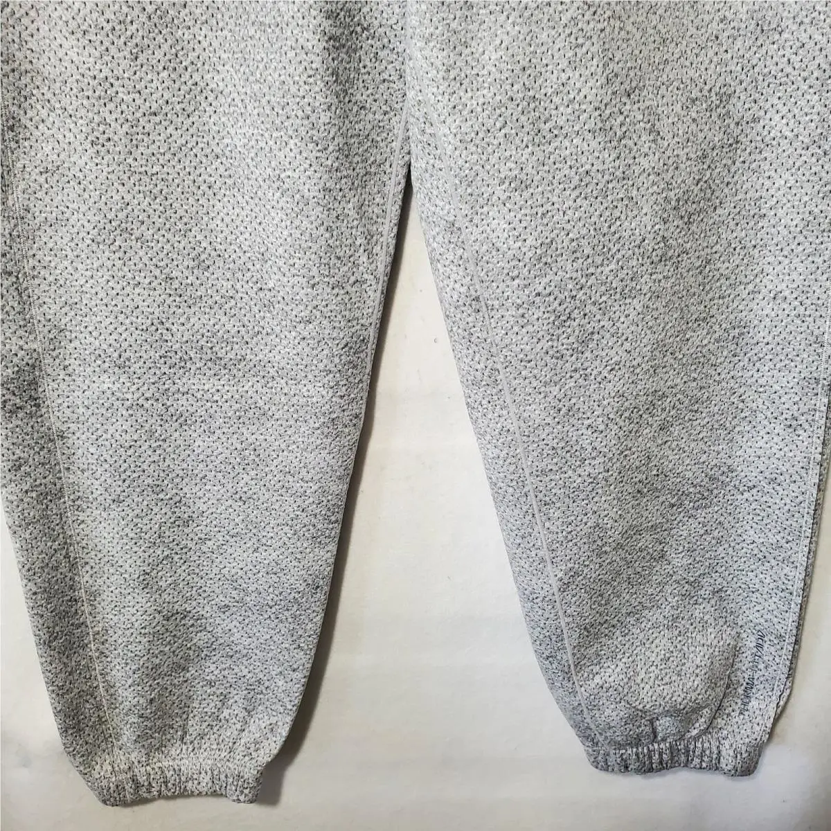 Nike clothing - Gray (UPC: 196607625682) 2