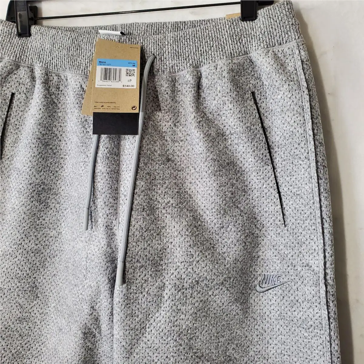 Nike clothing - Gray (UPC: 196607625682) 3
