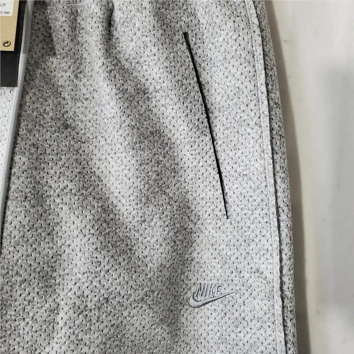 Nike clothing - Gray (UPC: 196607625682) 4