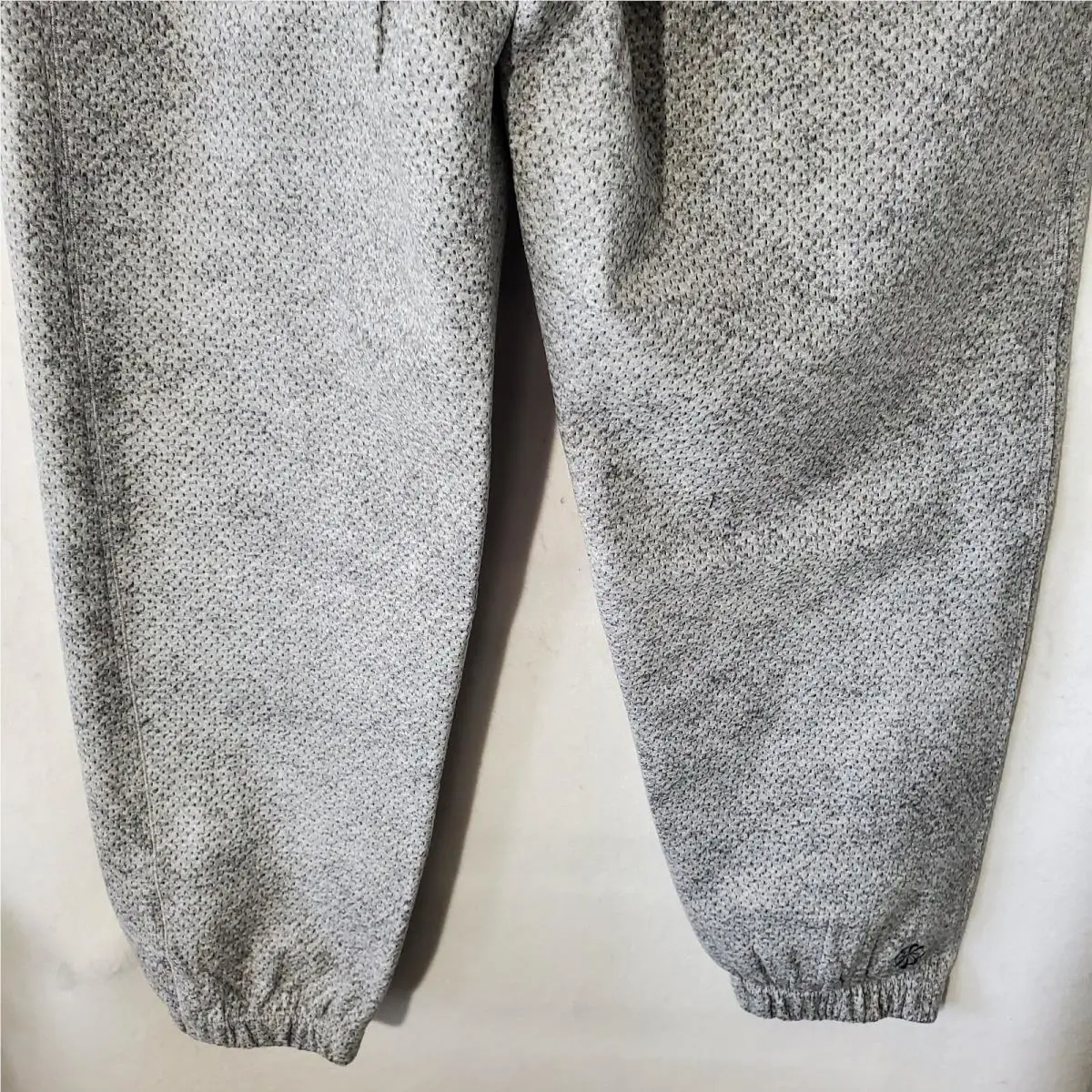 Nike clothing - Gray (UPC: 196607625682) 11