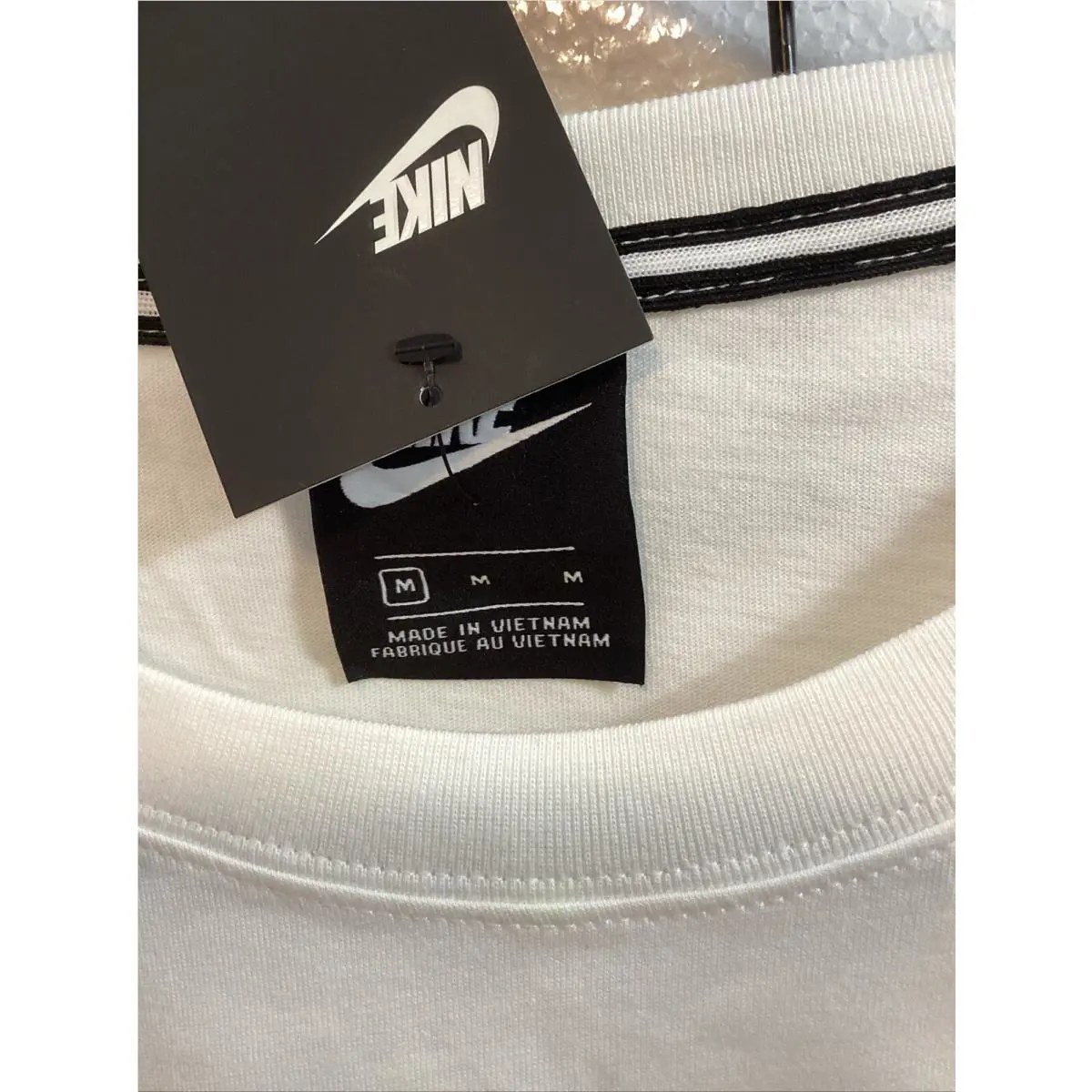 Nike clothing - White/ Gold 10