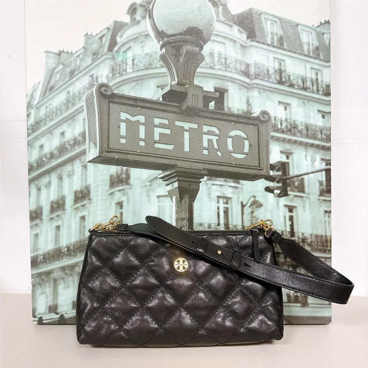 Tory Burch 160651 Willa Zip Shoulder Bag IN Black