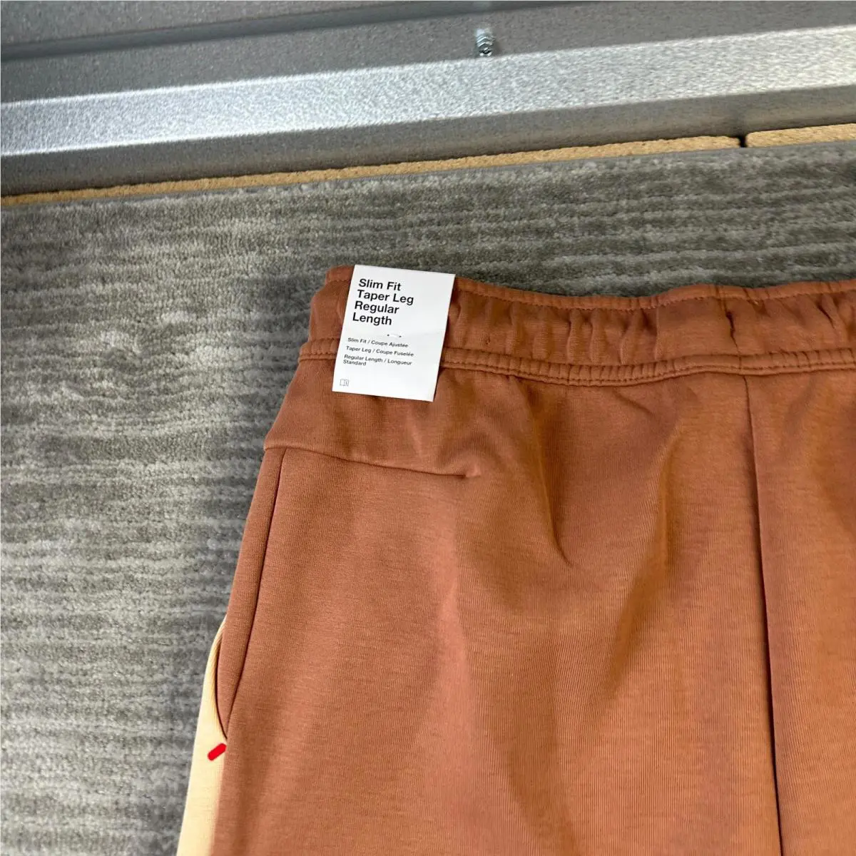 Nike clothing - Brown 3