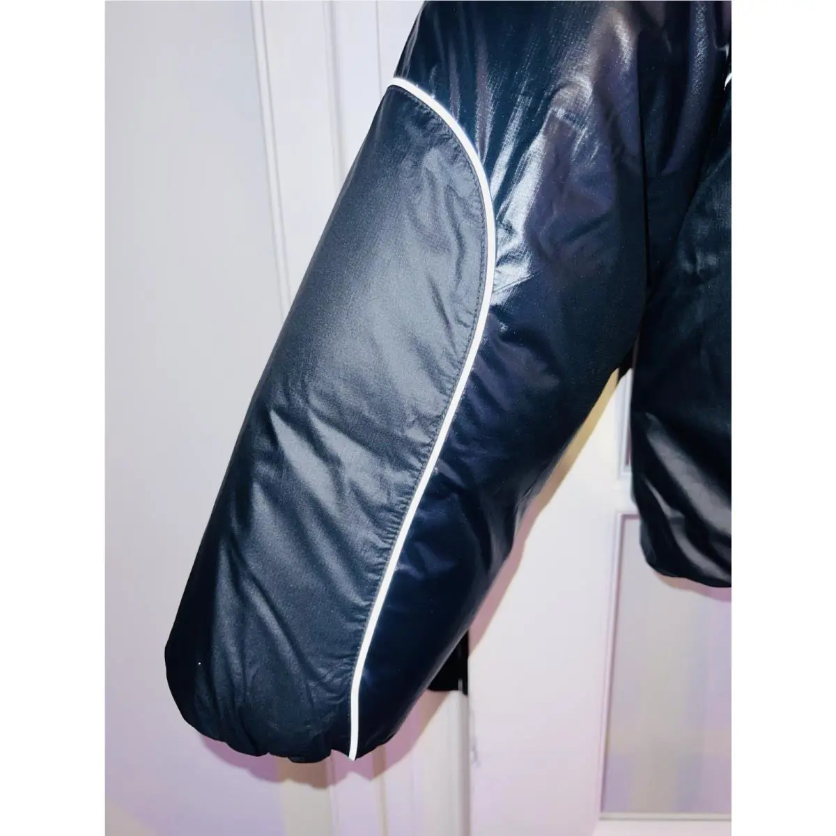 Nike clothing - Nike Tech Bubble Jacket - Tech Bubble Jacket - Black (UPC: 198482468590) 4