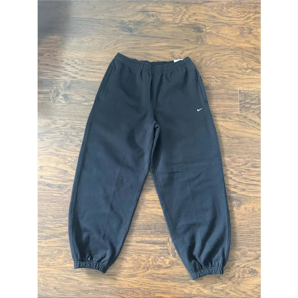 Nike clothing - Nike Solo Swoosh Cuffed - Solo Swoosh Cuffed - HV1088010 - Black 3