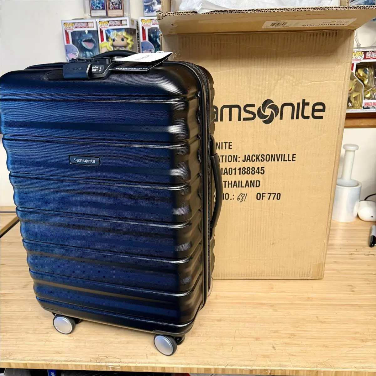 Samsonite Elevation Plus Carry-on 22” Spinner Suitcase Luggage - Black
