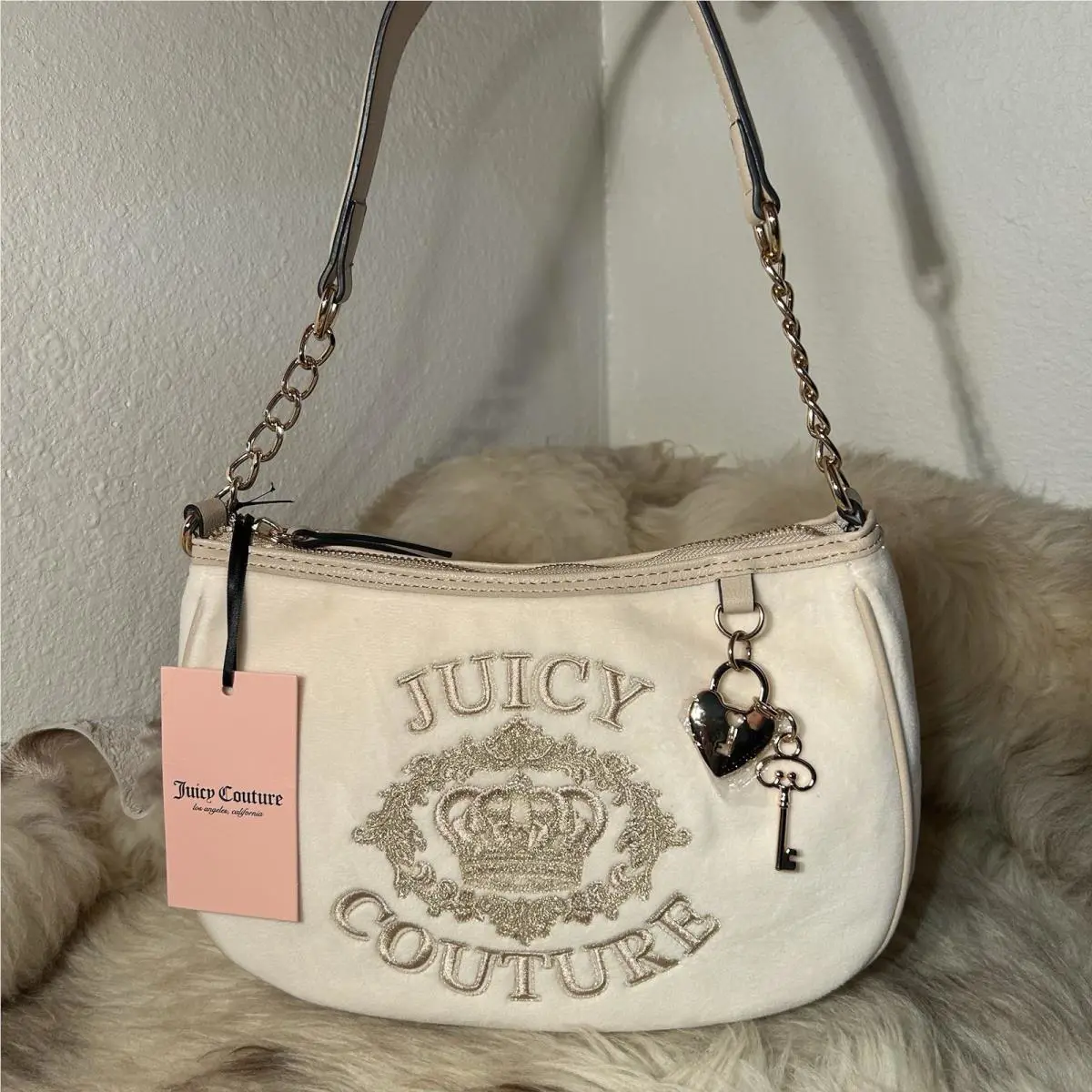 Juicy Couture Falling For Juicy Shoulder Bag - Soft White