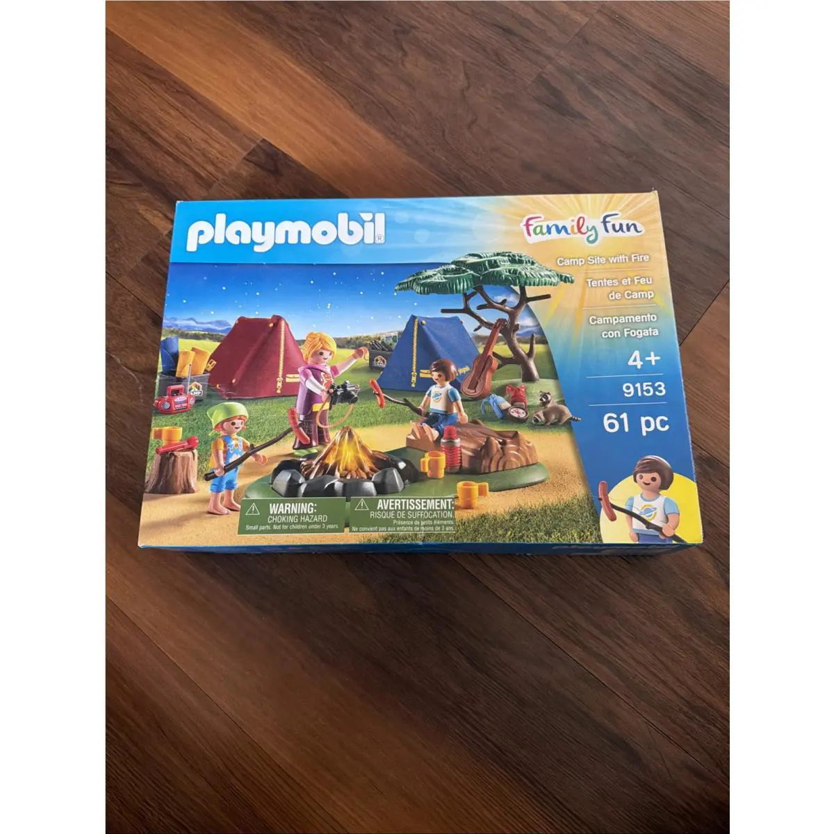 2014 Playmobil Family Fun Camp Site with Fire Working Campfire 9153 Read