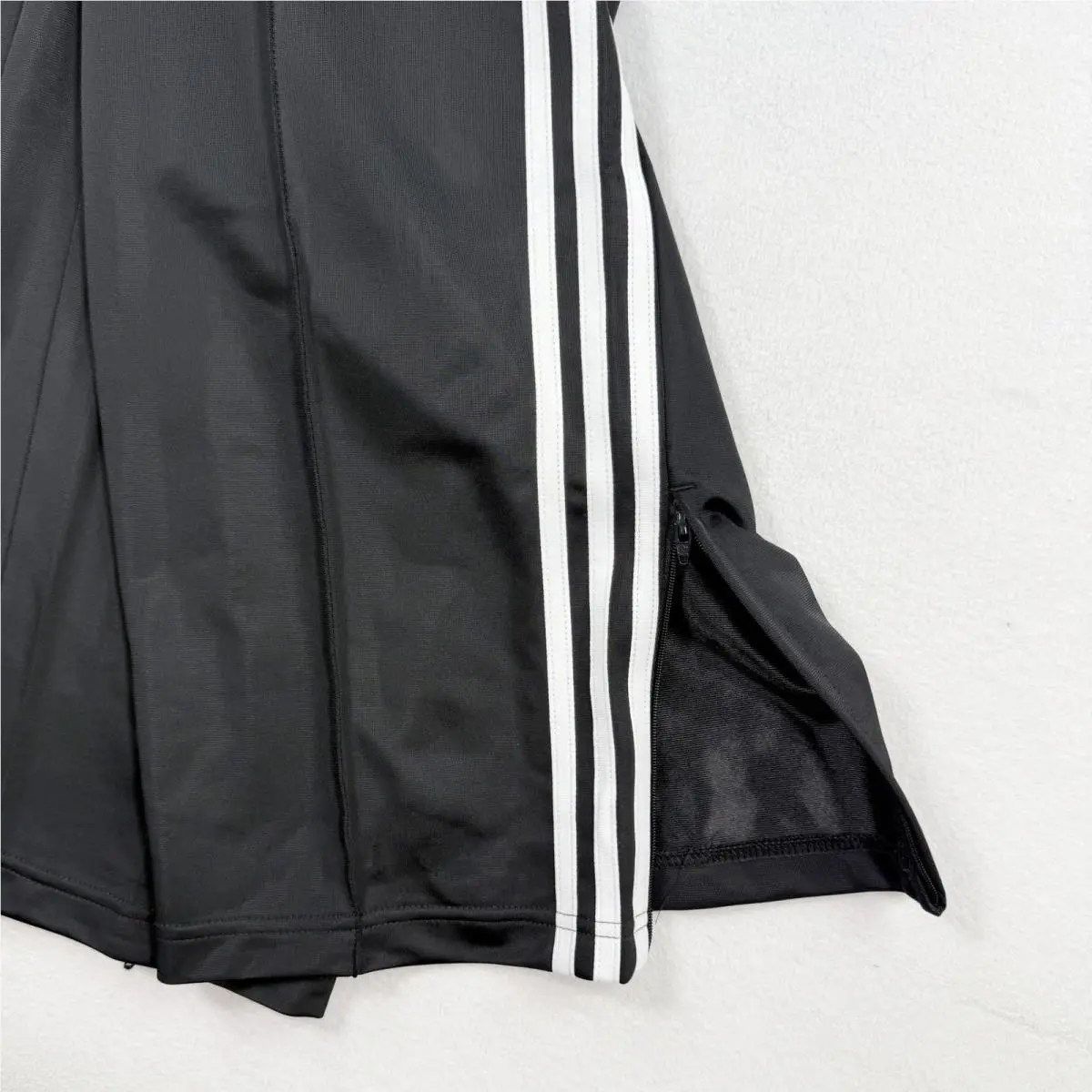 Adidas clothing - Black 9
